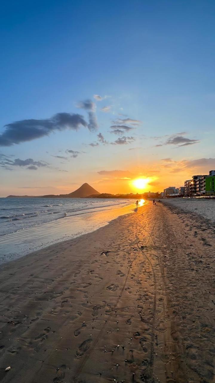 Sem Vista Ao Mar, A 15 Metros Da De